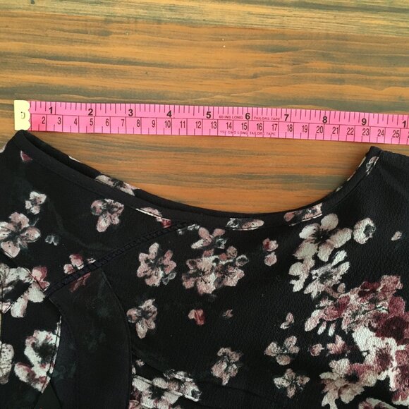 [DH3] Black Floral Sleeveless Blouse | M | Good - Picture 5 of 9